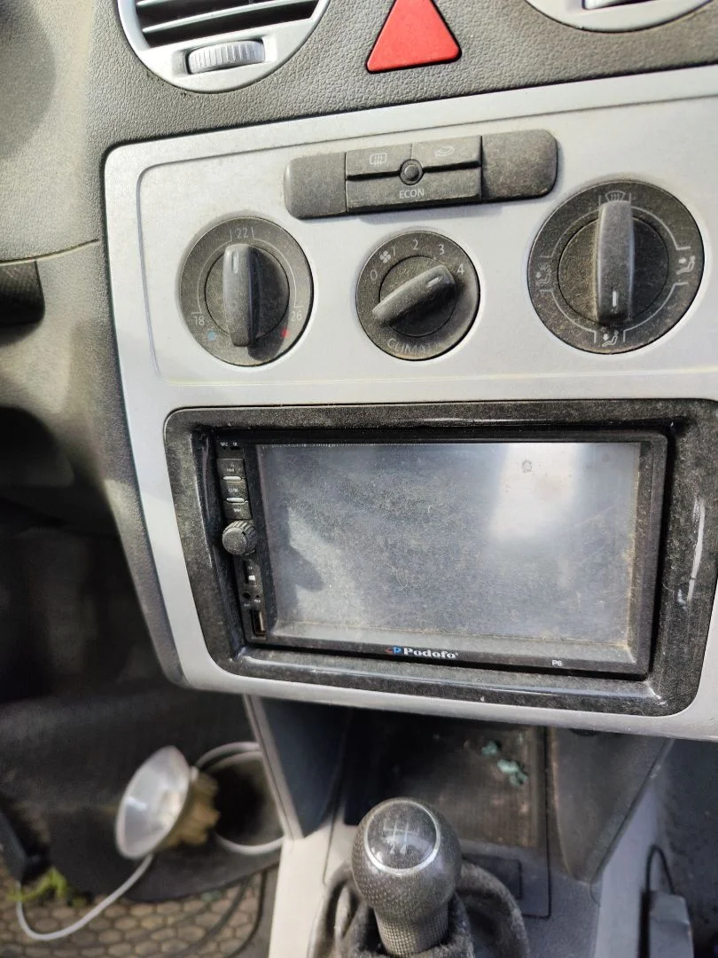 Foto de SISTEMA AUDIO / RADIO CD VOLKSWAGEN CADDY (2K)(02.2004) 1.9 TDI (BSU) (75 CV / 55 KW)