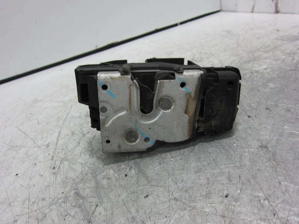Foto de CERRADURA PUERTA DELANTERA DERECHA SAAB 9-3 FAMILIAR 1.9 TiD CAT (0 CV / 0 KW) referencia 12785538