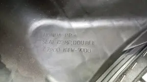 Foto de ASIENTO HONDA SH 300I 279 cm3 - 20 kW (27 CV / 20 KW) referencia 772-KTW-9000 foto 4
