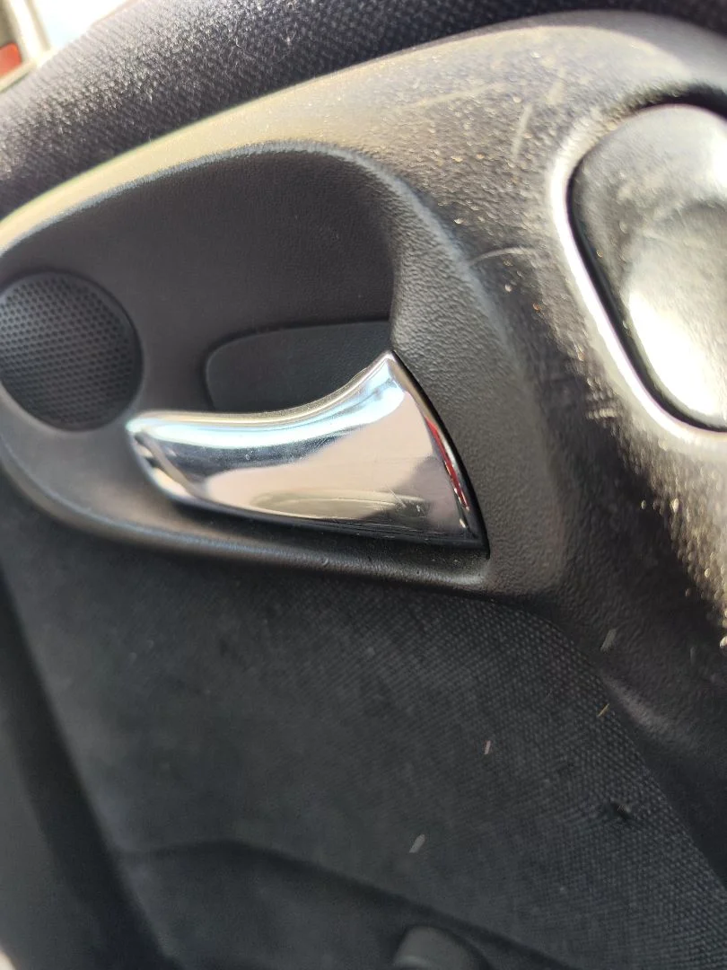 Foto de MANETA INTERIOR TRASERA DERECHA OPEL VECTRA B BERLINA 2.0 DTI (101 CV / 74 KW) referencia 9134970