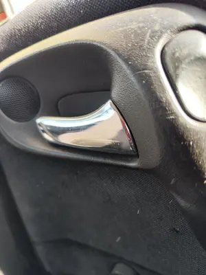 Foto de MANETA INTERIOR TRASERA DERECHA OPEL VECTRA B BERLINA 2.0 DTI (101 CV / 74 KW) referencia 9134970