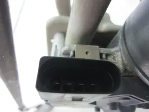 Foto de MOTOR LIMPIA DELANTERO AUDI A6 BERLINA (4F2) 4.2 V8 40V (335 CV / 246 KW) referencia 4F1955023B foto 3
