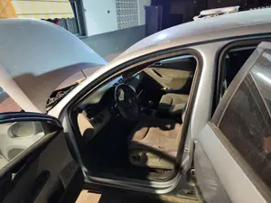 Foto de GOMAS CONTORNO PUERTA VOLKSWAGEN PASSAT BERLINA (3C2) 2.0 TDI (140 CV / 103 KW) referencia 3AF837644