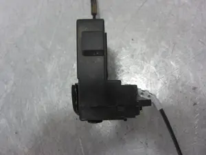 Foto de CERRADURA PUERTA TRASERA DERECHA PEUGEOT 3008 referencia 9810309880 foto 8