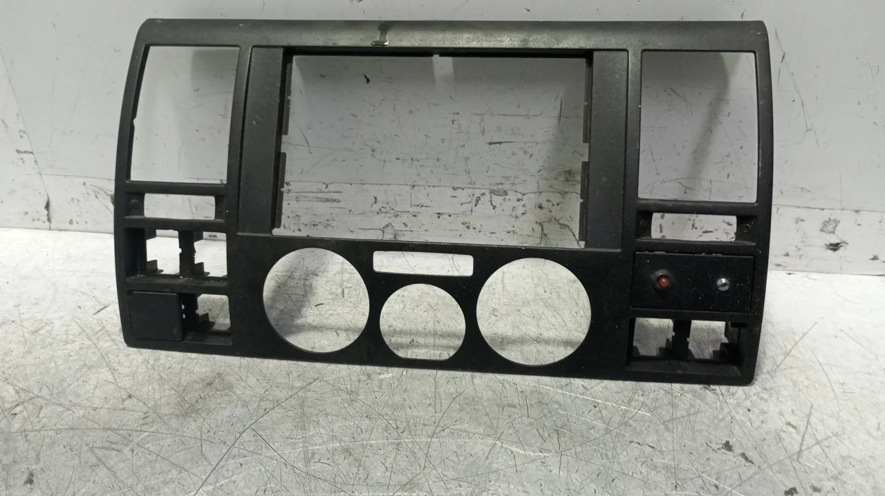 Foto de NO IDENTIFICADO VOLKSWAGEN T5 TRANSPORTER FURGÓN/COMBI (7H) 1.9 TDI CAT (AXB) (105 CV / 77 KW) referencia 7H0857237
