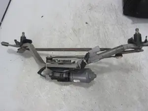 Foto de MOTOR LIMPIA DELANTERO TOYOTA AURIS (E15) 1.4 Turbodiesel CAT (90 CV / 66 KW) referencia 8511002190 foto 3