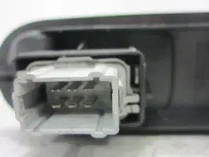 Foto de MANDO ELEVALUNAS DELANTERO DERECHO RENAULT SCENIC II (JM) 1.5 dCi Diesel (106 CV / 78 KW) referencia 156013740 foto 4