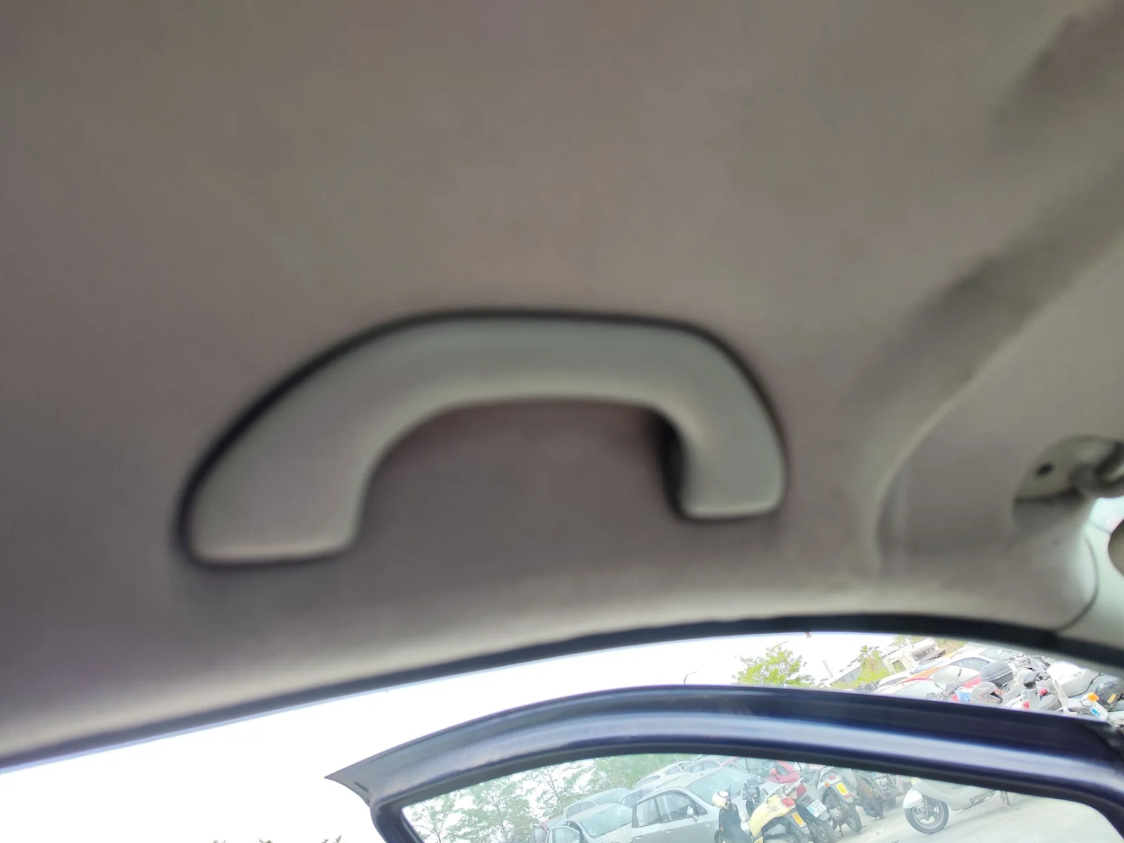 Foto de ASIDERO TECHO DELANTERO IZQUIERDO VOLKSWAGEN SHARAN (7M6/7M9) 1.9 TDI (116 CV / 85 KW)