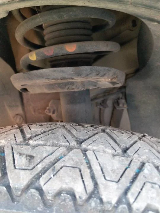 Foto de AMORTIGUADOR DELANTERO IZQUIERDO CITROEN C3
