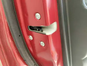 Foto de CERRADURA PUERTA DELANTERA IZQUIERDA MITSUBISHI ASX (GA0W) 1.6 CAT (117 CV / 86 KW)