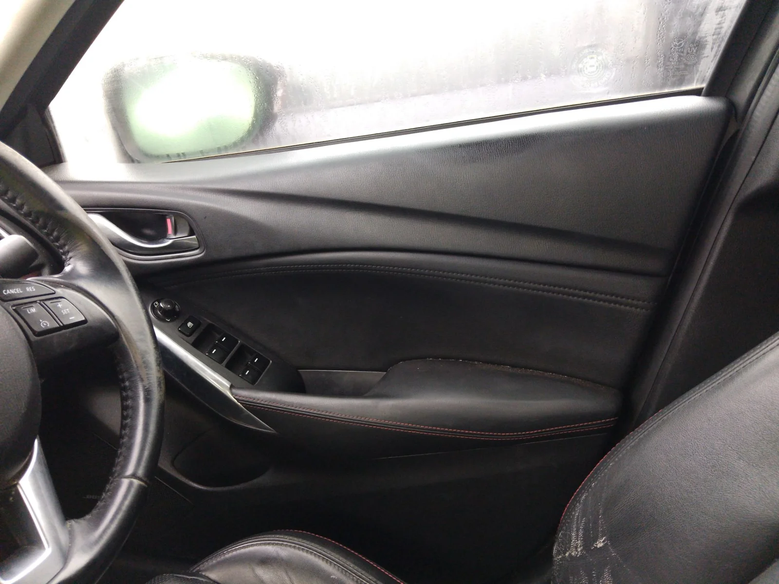 Foto de GUARNECIDO PUERTA DELANTERA DERECHA MAZDA 6 BERLINA (GJ) 2.2 Turbodiesel CAT (175 CV / 129 KW) referencia GS1D4281K