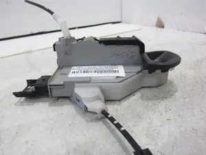 Foto de CERRADURA PUERTA DELANTERA DERECHA CITROEN DS3 1.6 e-HDi FAP (92 CV / 68 KW) referencia 732313 foto 2