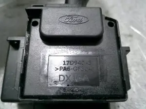 Foto de MANDO INTERMITENTES FORD FOCUS BERLINA (CAP) 1.6 TDCi CAT (109 CV / 80 KW) referencia 17D9403 foto 2