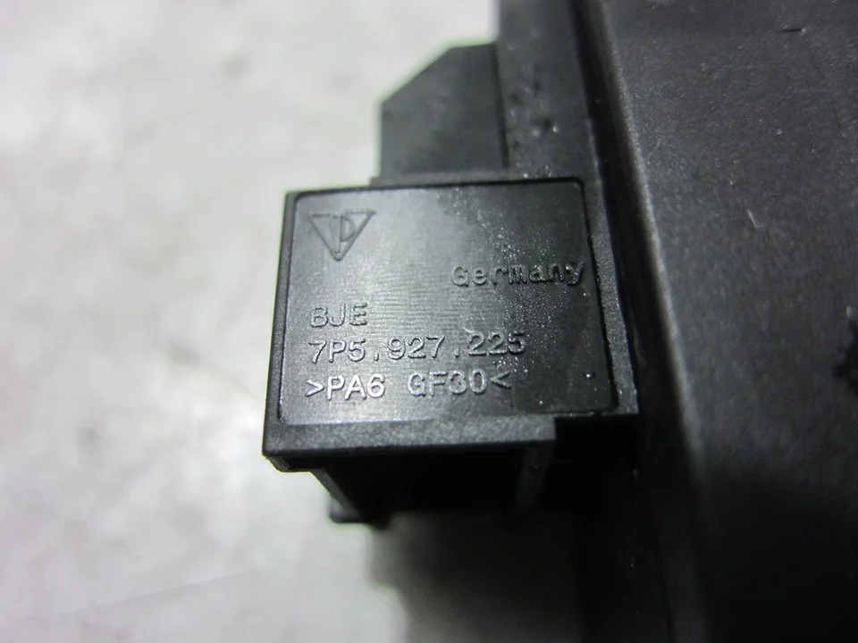 Foto de INTERRUPTOR PORSCHE CAYENNE (TIPO 92A) referencia 7P5927225