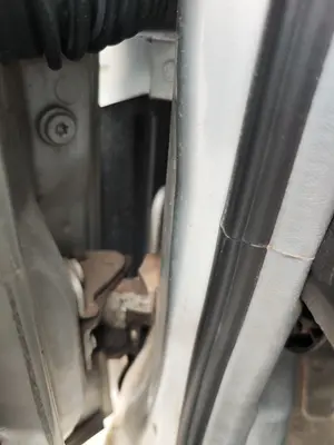 Foto de RETENEDOR PUERTA SKODA OCTAVIA BERLINA (1U2) 1.9 TDI (90 CV / 66 KW) referencia 1Z0837249D