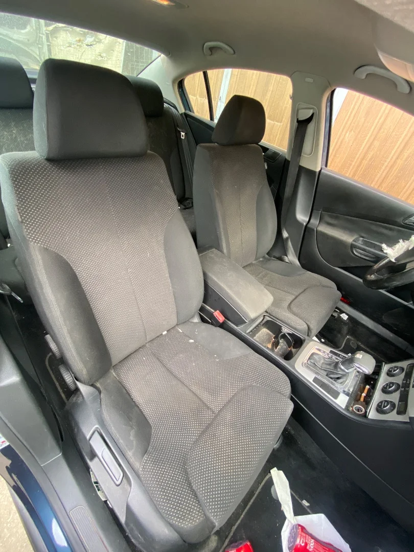 Foto de JUEGO ASIENTOS COMPLETO VOLKSWAGEN PASSAT BERLINA (3C2) 2.0 TDI (140 CV / 103 KW)