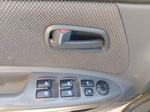 Foto de MANETA INTERIOR DELANTERA IZQUIERDA KIA RIO (JB) 1.5 CRDi (110 CV / 81 KW)