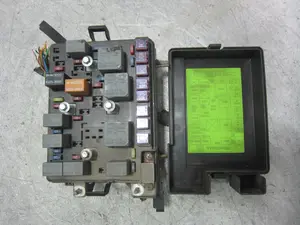 Foto de CAJA RELES / FUSIBLES KIA CERATO (LD) 1.6 CAT (105 CV / 77 KW) referencia 919552F192