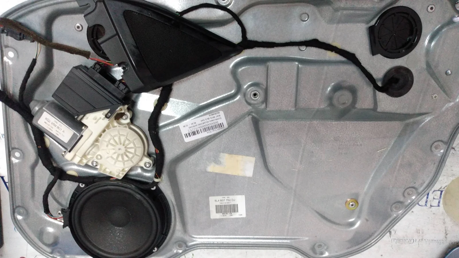 Foto de ELEVALUNAS DELANTERO DERECHO SEAT IBIZA (6L1) 1.4 16V (75 CV / 55 KW) referencia 6Q2959801A