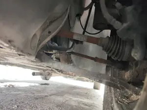 Foto de BRAZO SUSPENSION DELANTERO IZQUIERDO RENAULT CLIO III 1.2 16V (75 CV / 55 KW)