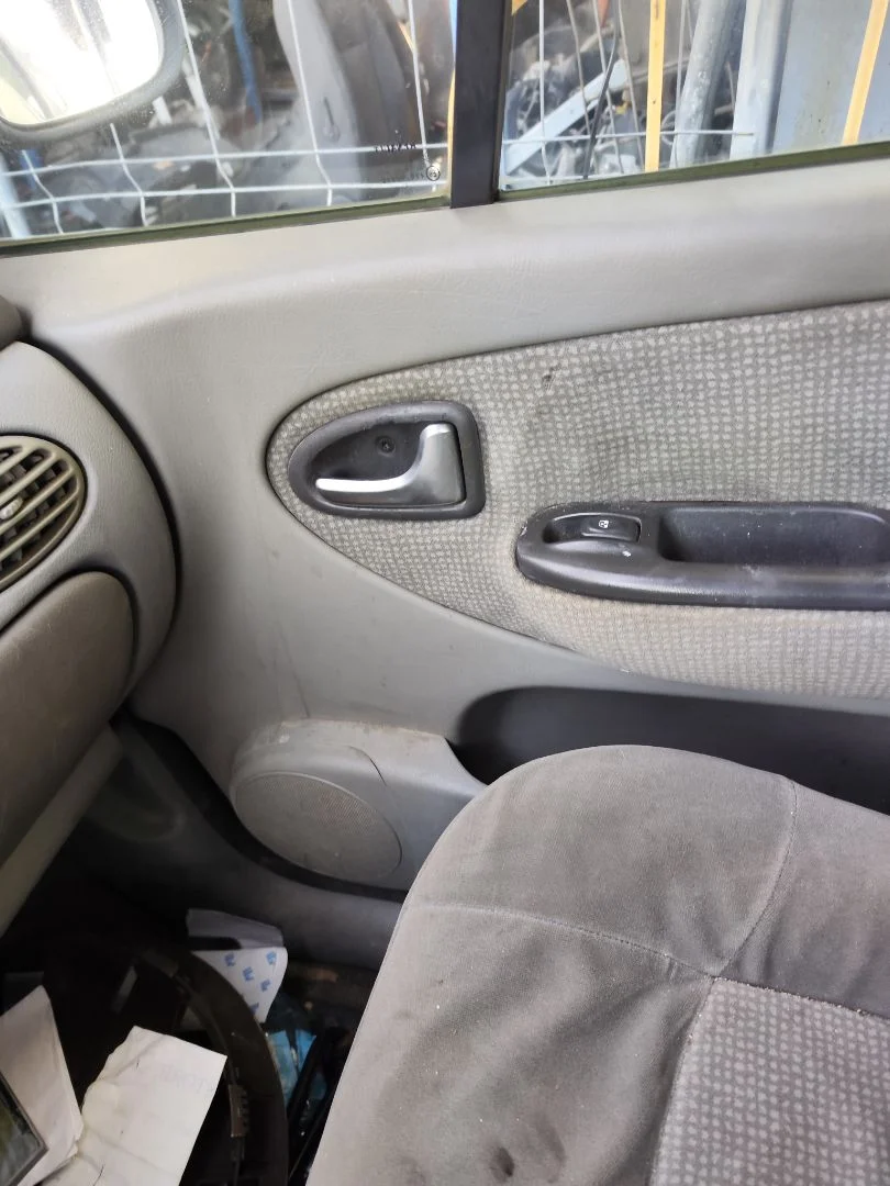 Foto de ELEVALUNAS DELANTERO DERECHO RENAULT SCENIC I (JA...) 1.9 dCi Diesel CAT (102 CV / 75 KW) referencia 7700838591