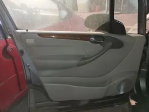 Foto de GUARNECIDO PUERTA DELANTERA IZQUIERDA MERCEDES-BENZ CLASE A (BM 168)