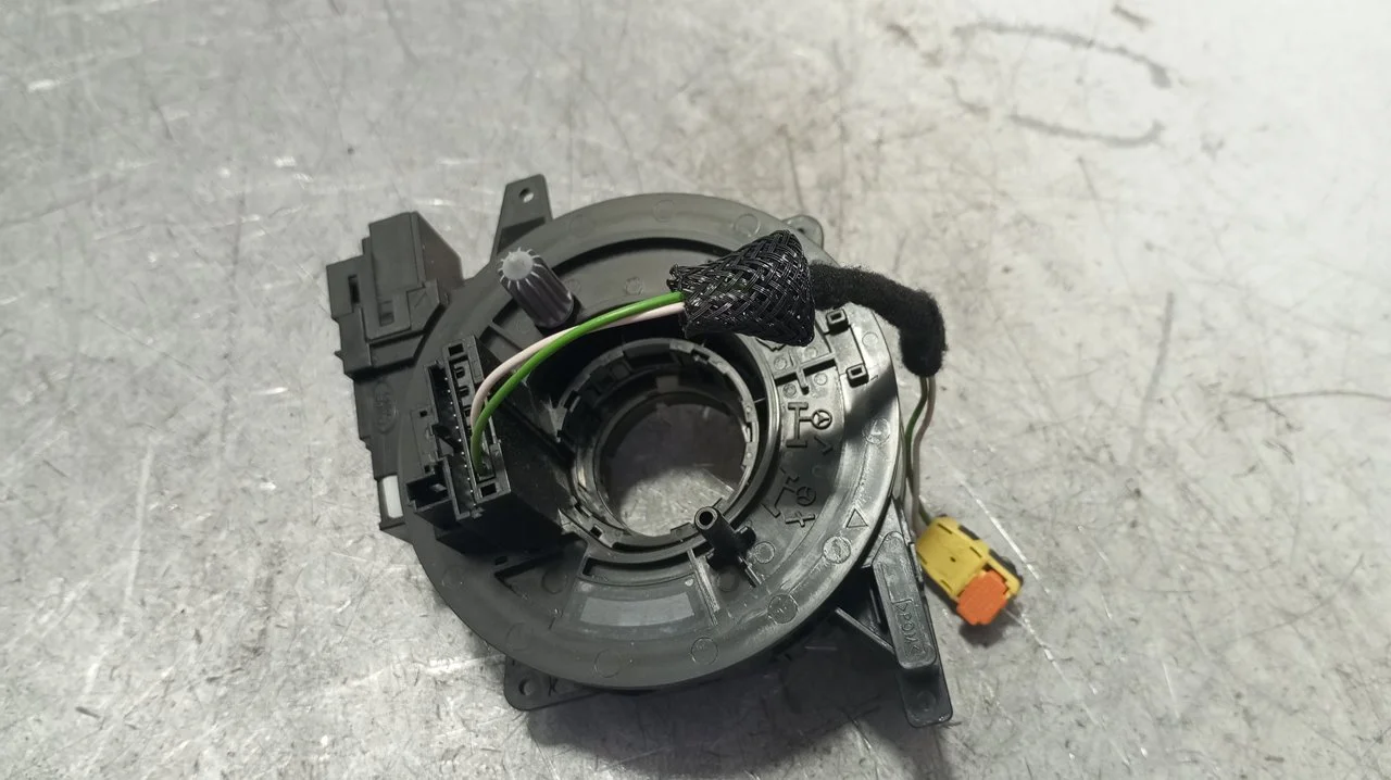 Foto de ANILLO AIRBAG JAGUAR XF 2.0 Diesel CAT (163 CV / 120 KW) referencia FK7214A664AA