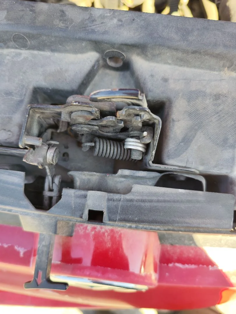 Foto de CERRADURA CAPO VOLKSWAGEN GOLF IV BERLINA (1J1)(10.1997) 1.9 TDI (90 CV / 66 KW)