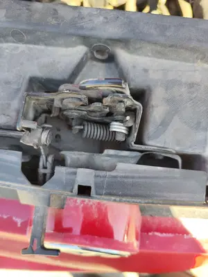 Foto de CERRADURA CAPO VOLKSWAGEN GOLF IV BERLINA (1J1)(10.1997) 1.9 TDI (90 CV / 66 KW)