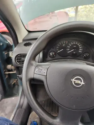 Foto de VOLANTE OPEL CORSA C 1.2 16V CAT (Z 12 XE / LW4) (75 CV / 55 KW) referencia 9199240