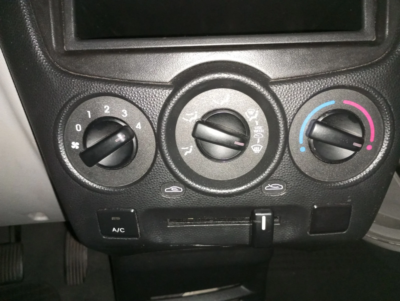 Foto de MANDO CALEFACCION / AIRE ACONDICIONADO KIA PICANTO (SA) 1.1 CAT (65 CV / 48 KW) referencia 9725007200