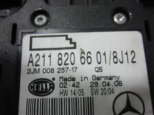 Foto de LUZ INTERIOR MERCEDES-BENZ CLASE ML (BM 164) referencia A2118206601 foto 6