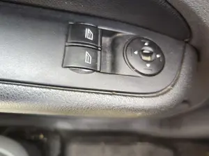 Foto de MANDO RETROVISOR FORD FOCUS BERLINA (CAP) 1.6 TDCi CAT (90 CV / 66 KW)