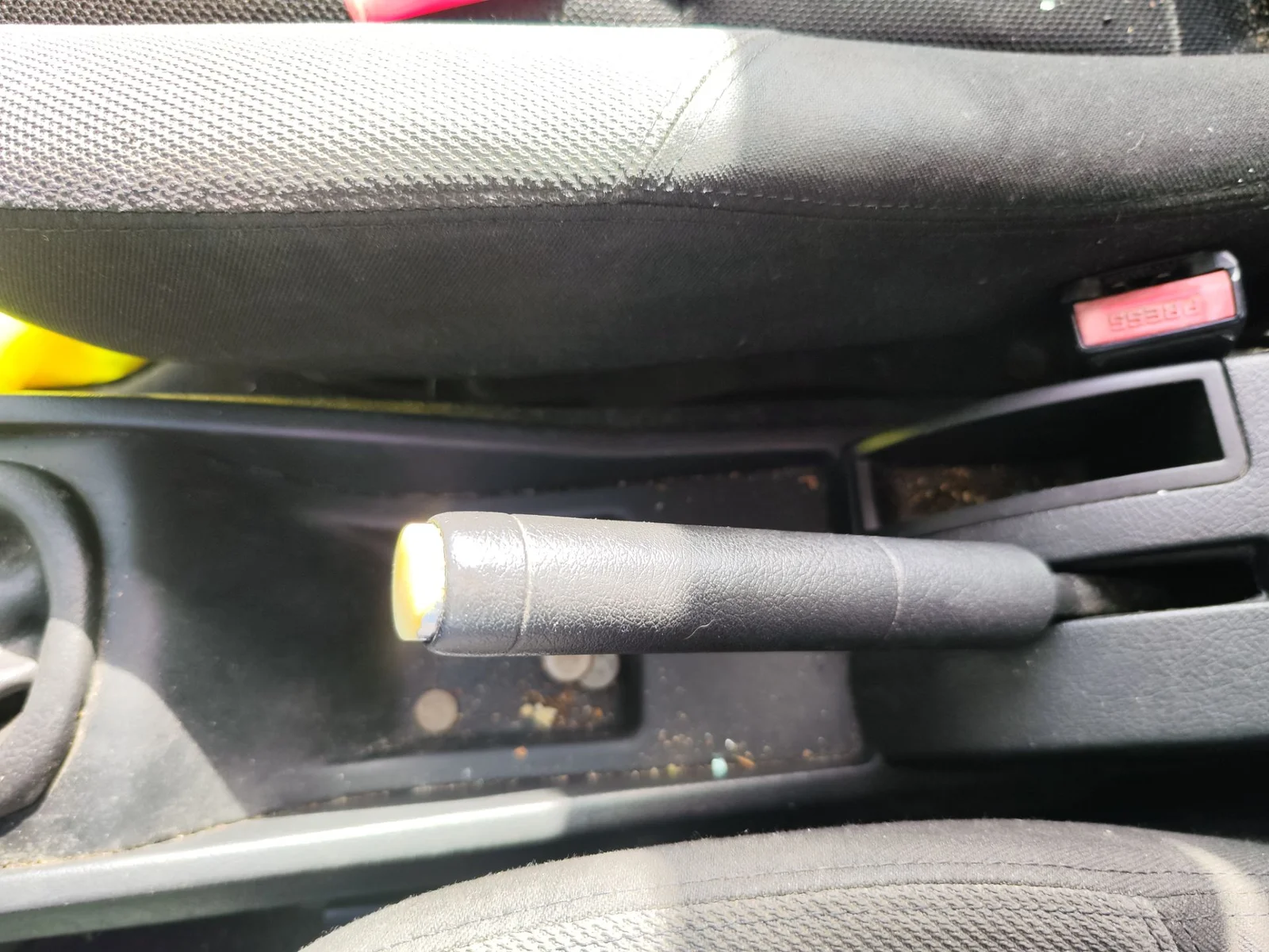 Foto de PALANCA FRENO PEUGEOT 207 1.6 16V HDi (90 CV / 66 KW) referencia 98062966ZD