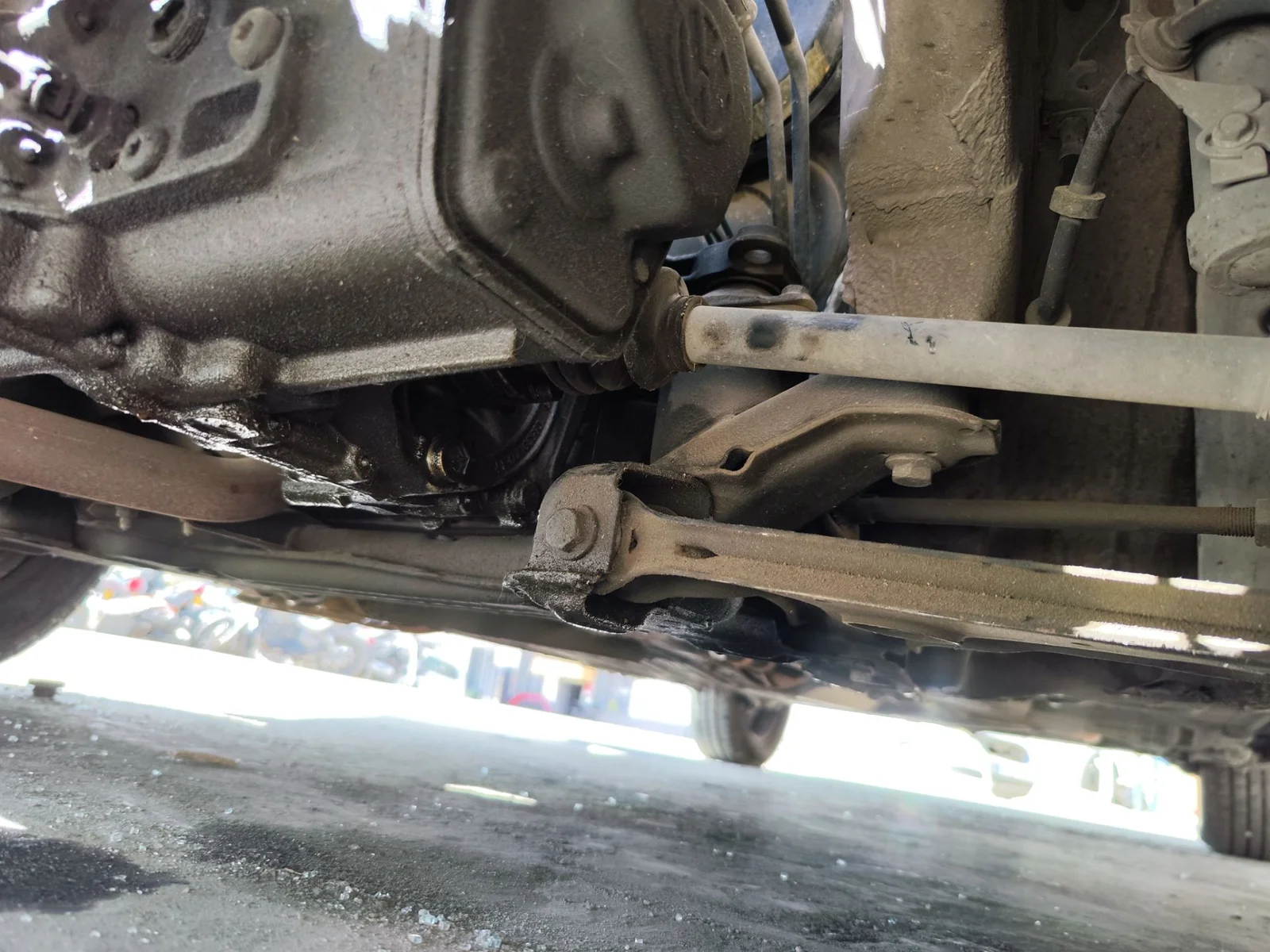 Foto de EJE DELANTERO / CUNA MOTOR SEAT IBIZA (6K1) 1.4 (60 CV / 44 KW)