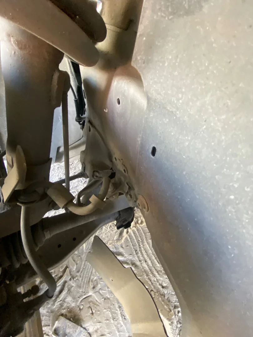 Foto de BRAZO SUSPENSION DELANTERO IZQUIERDO FORD FOCUS SPORTBREAK (CB4)
