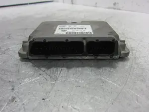 Foto de CENTRALITA MOTOR UCE VOLKSWAGEN POLO III BERLINA (6N2) referencia 6160049504 foto 3