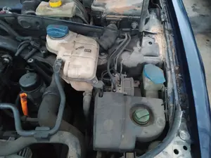 Foto de CAJA FILTRO AIRE VOLKSWAGEN PASSAT BERLINA (3B3) 1.9 TDI (131 CV / 96 KW) referencia 3B0129607AN