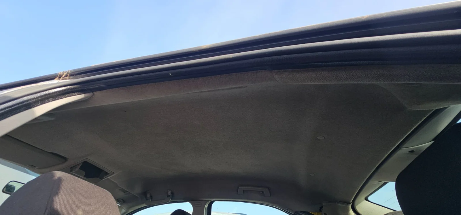 Foto de TECHO INTERIOR FORD MONDEO BERLINA (GE) 2.0 16V DI TD CAT (116 CV / 85 KW) referencia 1308379
