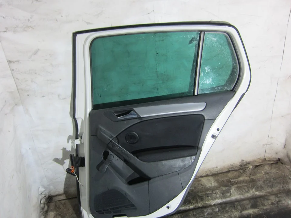 Foto de ELEVALUNAS TRASERO DERECHO VOLKSWAGEN GOLF VI (5K1)(10.2008) 1.6 TDI DPF (105 CV / 77 KW) referencia 5K4839730J