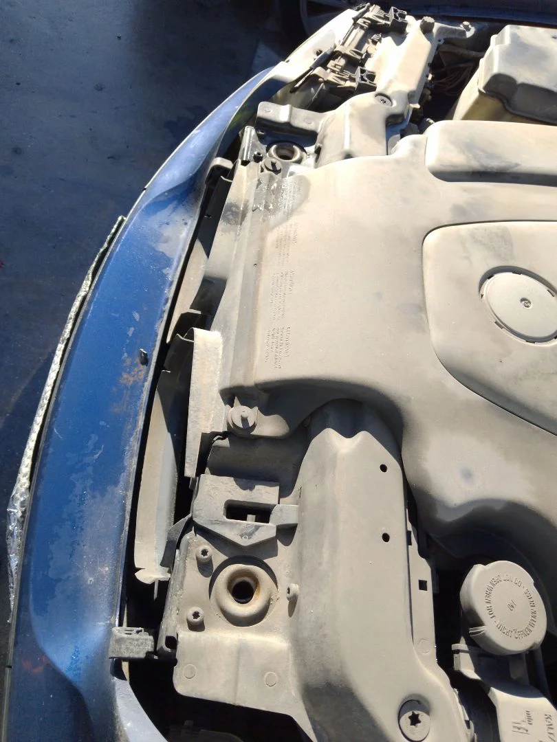 Foto de CERRADURA CAPO BMW SERIE 3 COMPACTO (E46) 2.0 16V Diesel CAT (150 CV / 110 KW)