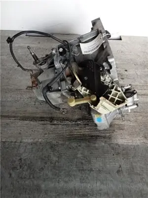 Foto de ALTERNADOR TOYOTA VERSO (AUR2/ZGR2) 1.6 D-4D CAT (112 CV / 82 KW) referencia 8574045 foto 7
