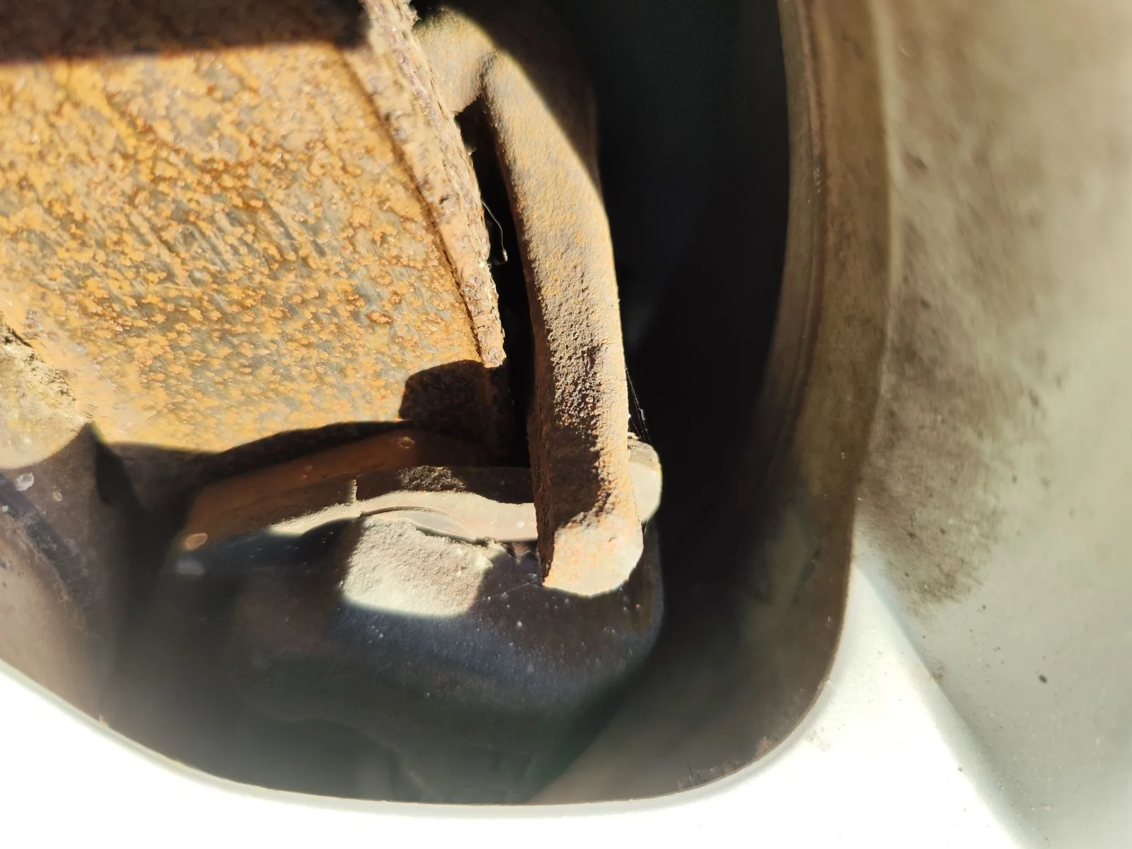 Foto de PINZA DE FRENO DELANTERA DERECHA SEAT CORDOBA BERLINA (6L2) 1.4 16V (75 CV / 55 KW) referencia 1K0615124D