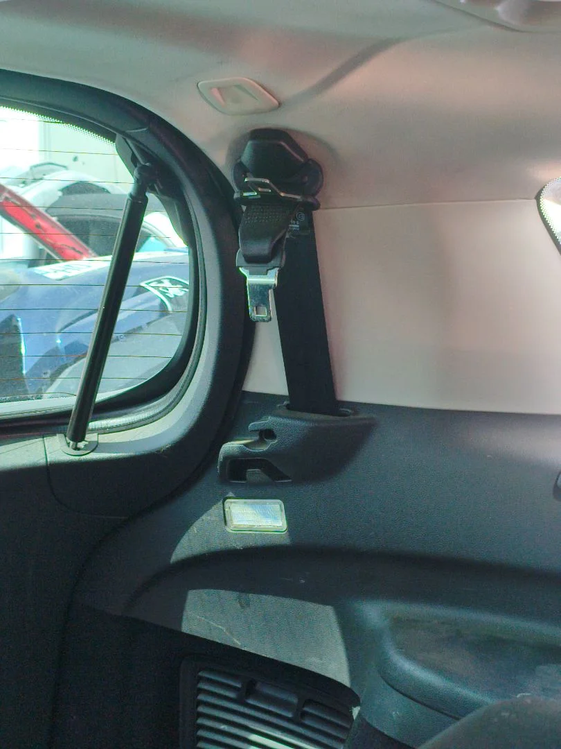 Foto de CINTURON SEGURIDAD TRASERO DERECHO PEUGEOT 308 SW 2.0 16V HDi FAP CAT (RHR / DW10BTED4) (136 CV / 100 KW)