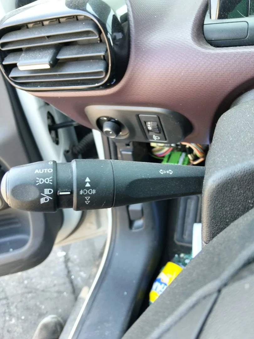 Foto de MANDO INTERMITENTES CITROEN C4 CACTUS 1.2 12V VTi (82 CV / 60 KW)