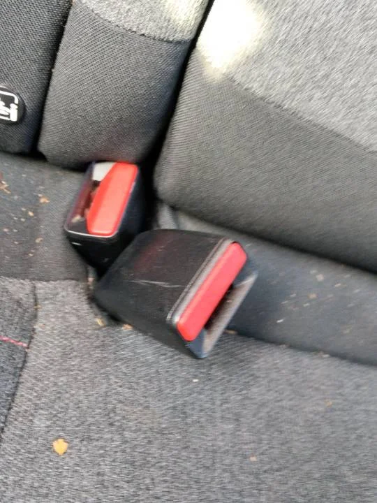 Foto de ENGANCHE CINTURON TRASERO DERECHO CITROEN C3