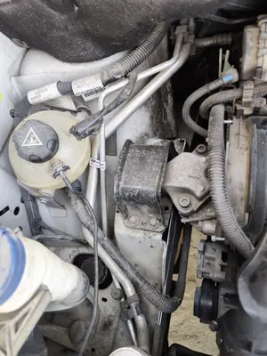 Foto de TUBOS AIRE ACONDICIONADO CITROEN BERLINGO FURGÓN 1.6 Blue-HDI FAP (99 CV / 73 KW)
