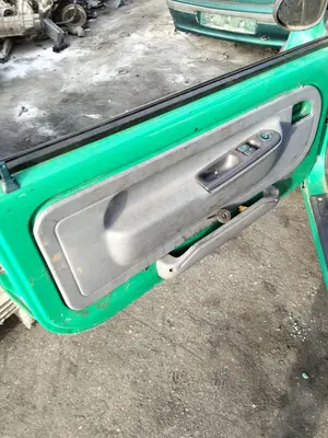 Foto de GUARNECIDO PUERTA DELANTERA IZQUIERDA RENAULT TWINGO I (C06) 1.2  (58 CV / 43 KW)