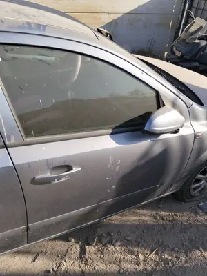 Foto de PUERTA DELANTERA DERECHA OPEL ASTRA H BERLINA