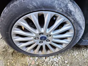 Foto de LLANTA FORD C-MAX (CB7) 1.6 TDCi CAT (116 CV / 85 KW)